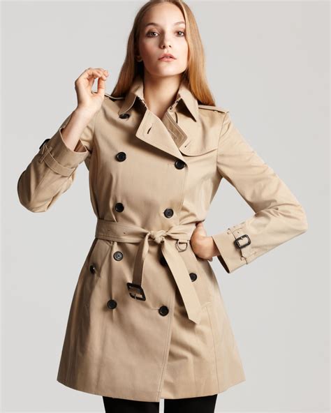 burberry trench coat sale women.